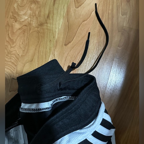 Adidas pants - Picture 7 of 8